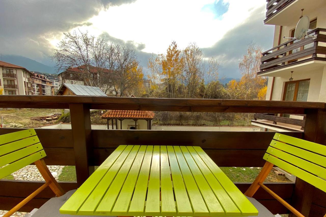 Charming Ski Apartments Near Gondola & Bar Street, Cedar Lodge 1 Complex Bansko Bagian luar foto