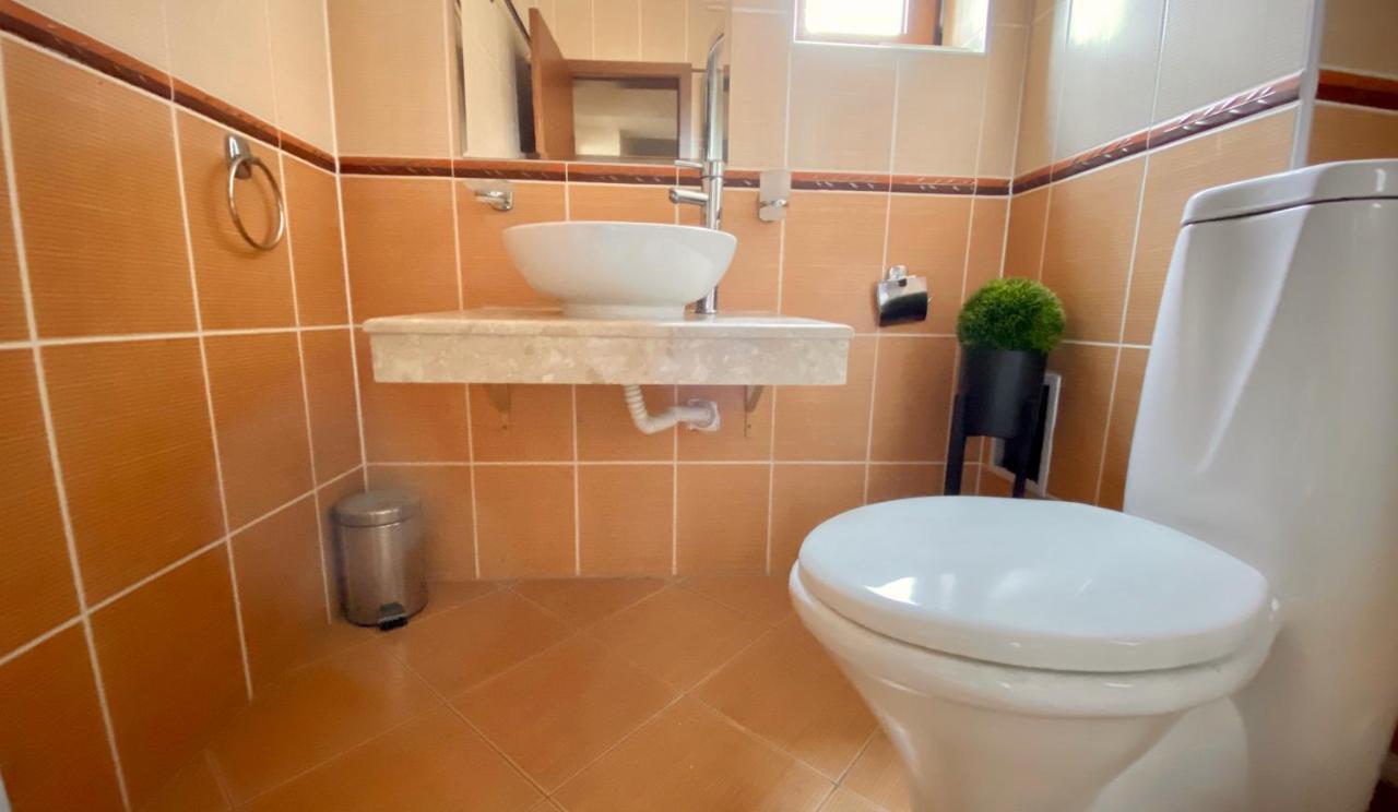Charming Ski Apartments Near Gondola & Bar Street, Cedar Lodge 1 Complex Bansko Bagian luar foto