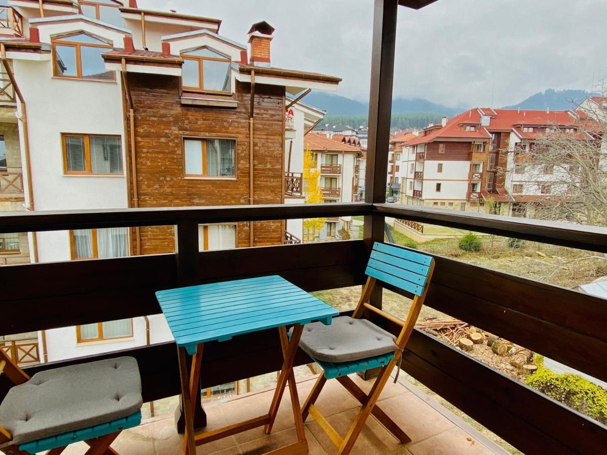 Charming Ski Apartments Near Gondola & Bar Street, Cedar Lodge 1 Complex Bansko Bagian luar foto