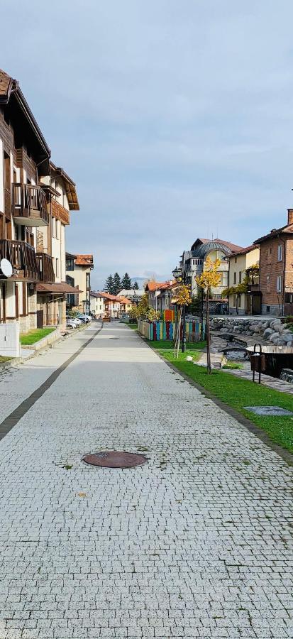 Charming Ski Apartments Near Gondola & Bar Street, Cedar Lodge 1 Complex Bansko Bagian luar foto