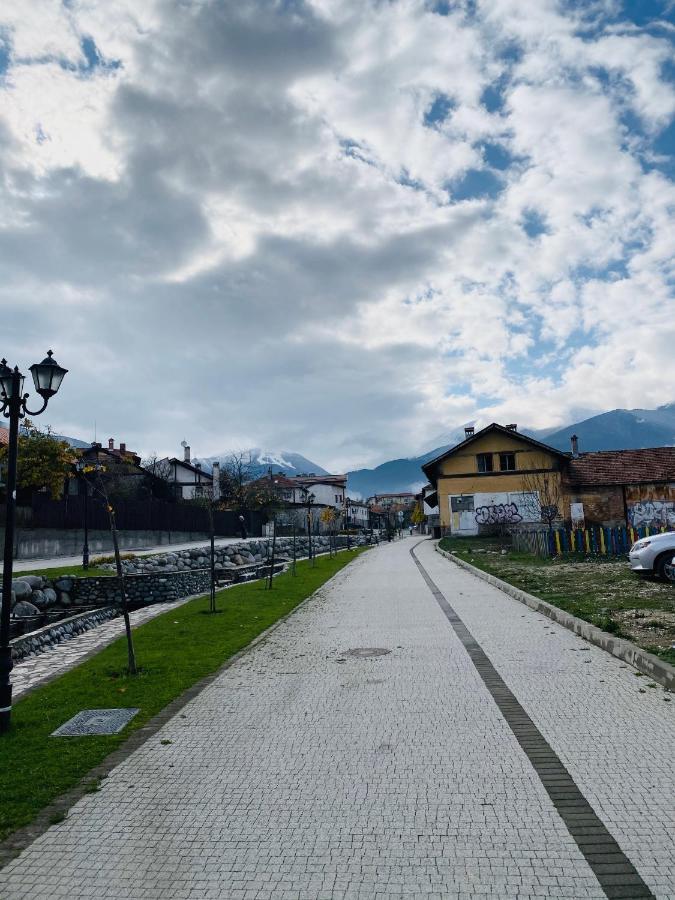 Charming Ski Apartments Near Gondola & Bar Street, Cedar Lodge 1 Complex Bansko Bagian luar foto
