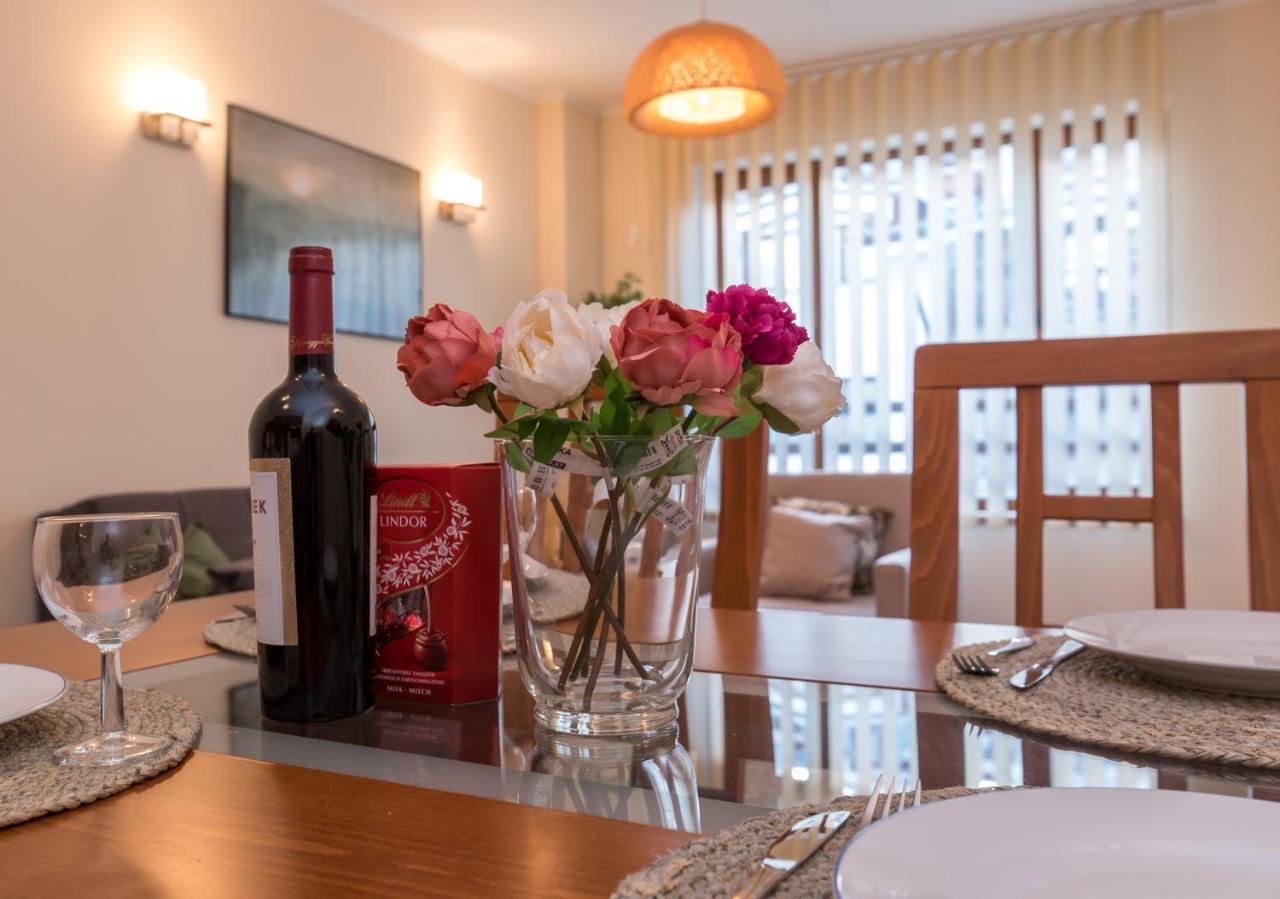 Charming Ski Apartments Near Gondola & Bar Street, Cedar Lodge 1 Complex Bansko Bagian luar foto