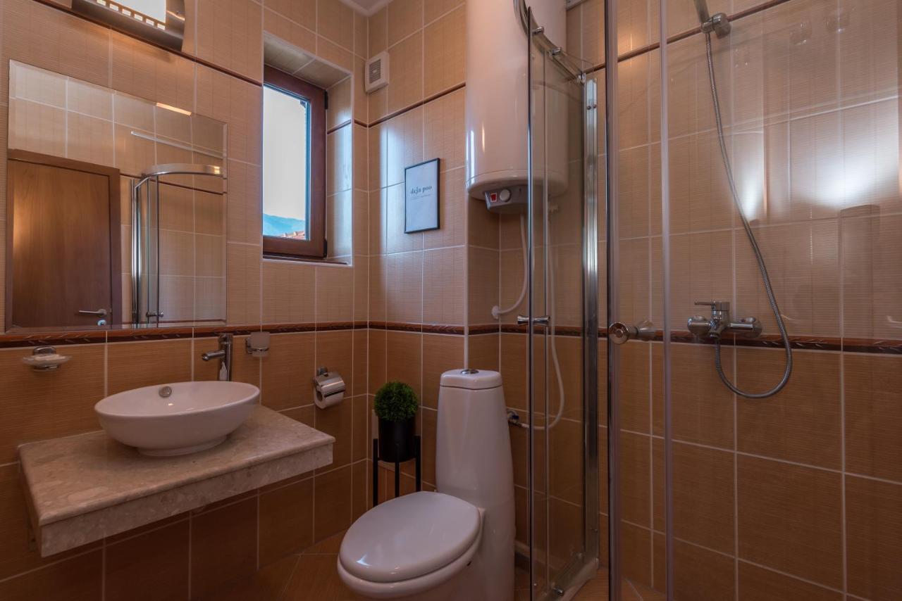 Charming Ski Apartments Near Gondola & Bar Street, Cedar Lodge 1 Complex Bansko Bagian luar foto